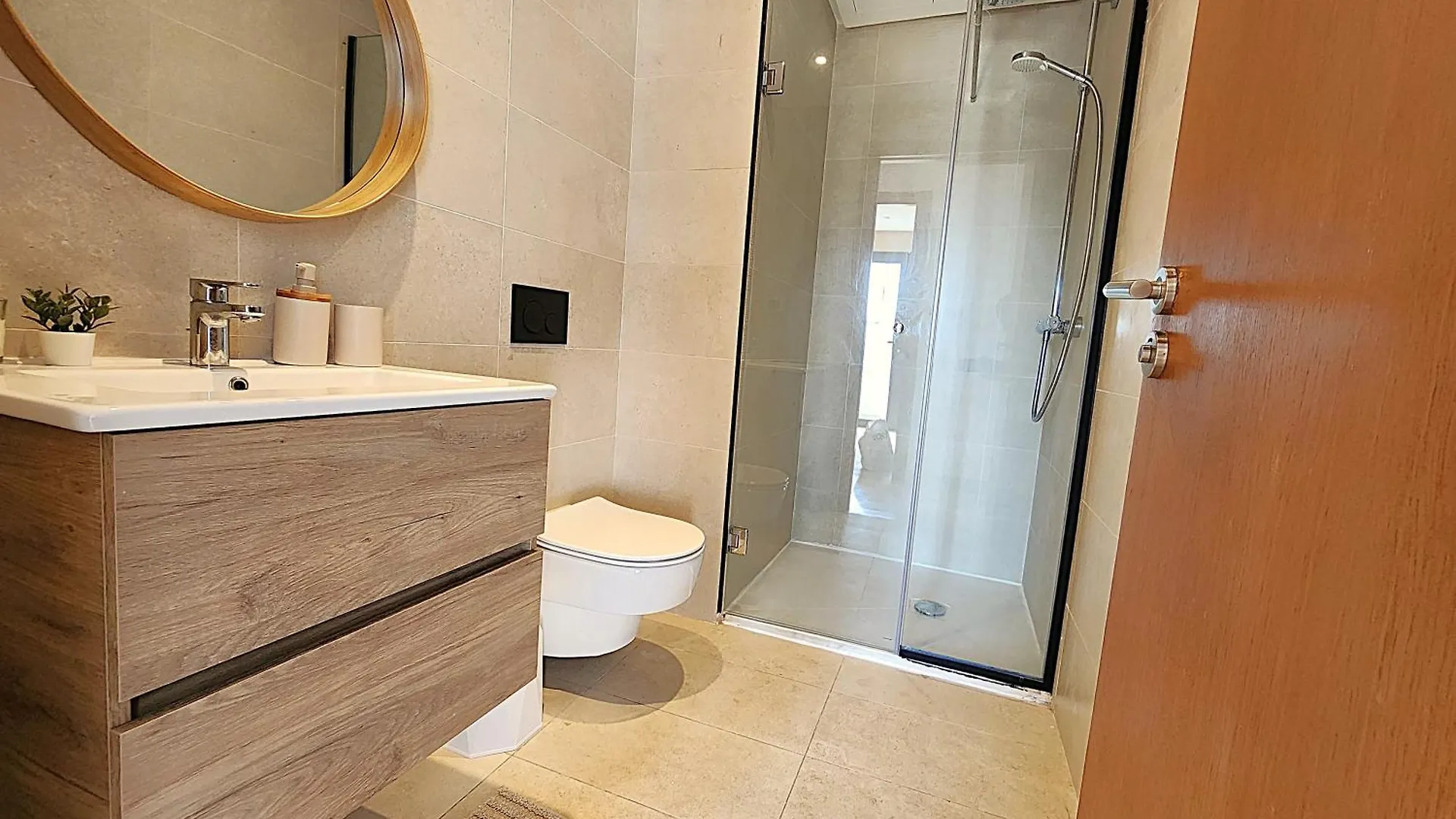 Apartment The 53 Gauthier By Ib Signature - Stylish Two-Bedroom Flat - Wifi, Self Check-In, Day And Night Security, Close To All Facilities Casablanca