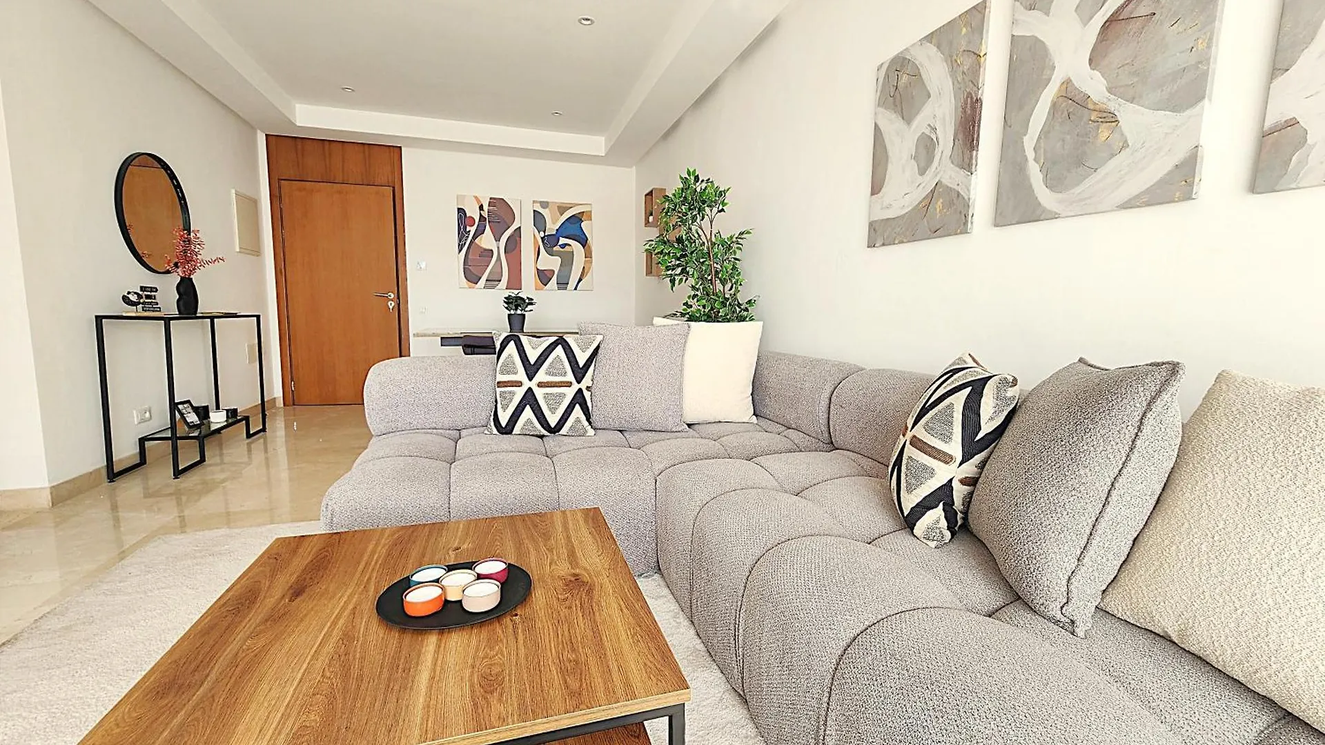 The 53 Gauthier By Ib Signature - Stylish Two-Bedroom Flat - Wifi, Self Check-In, Day And Night Security, Close To All Facilities Casablanca Marocko